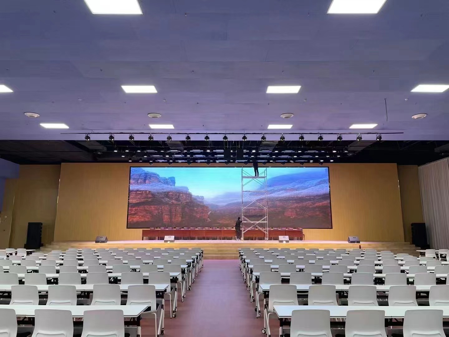 林州红旗渠追梦剧场多功能厅声光电系统